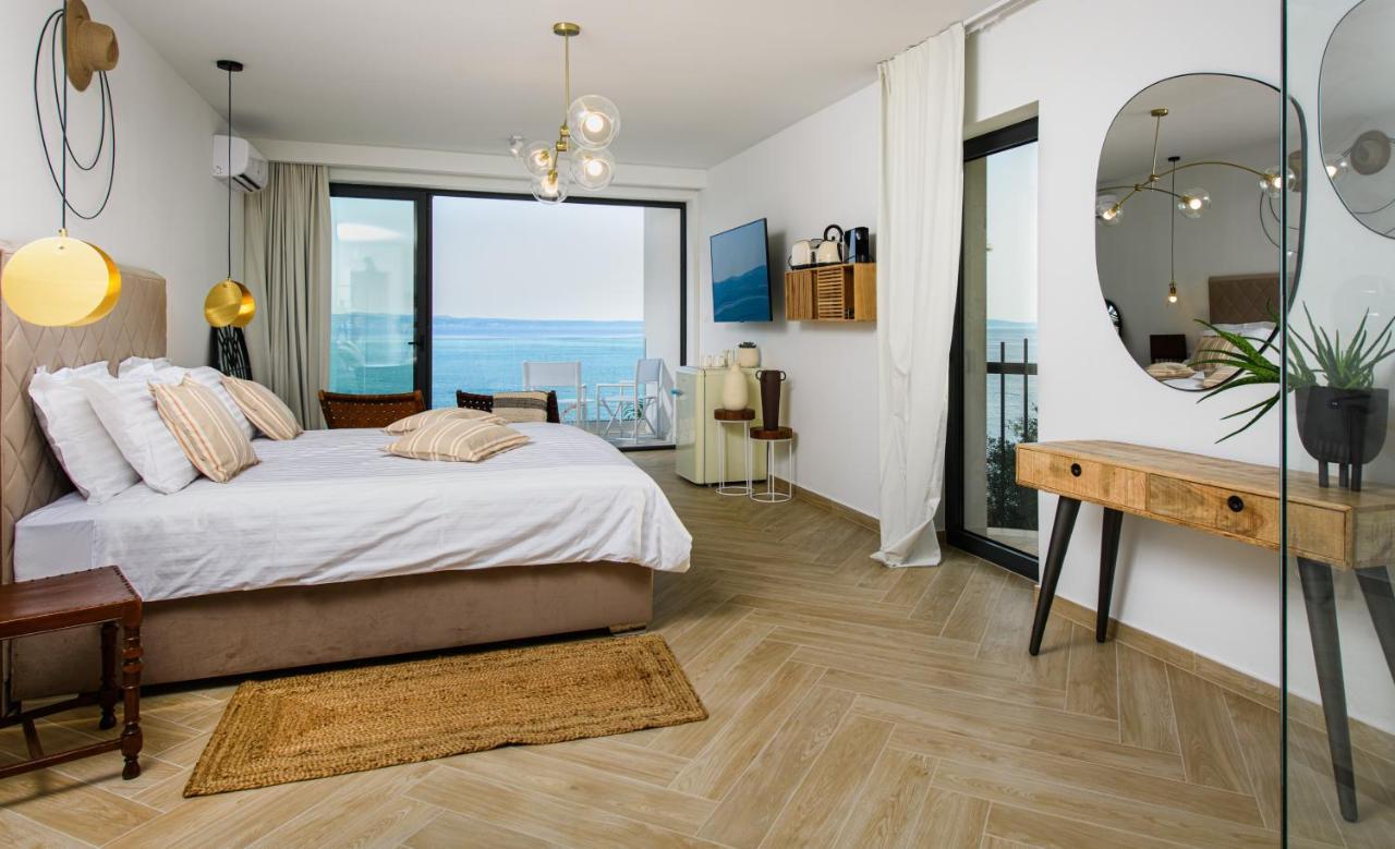 Gallery Luxury Suites & Rooms-Only Adults Split Bagian luar foto