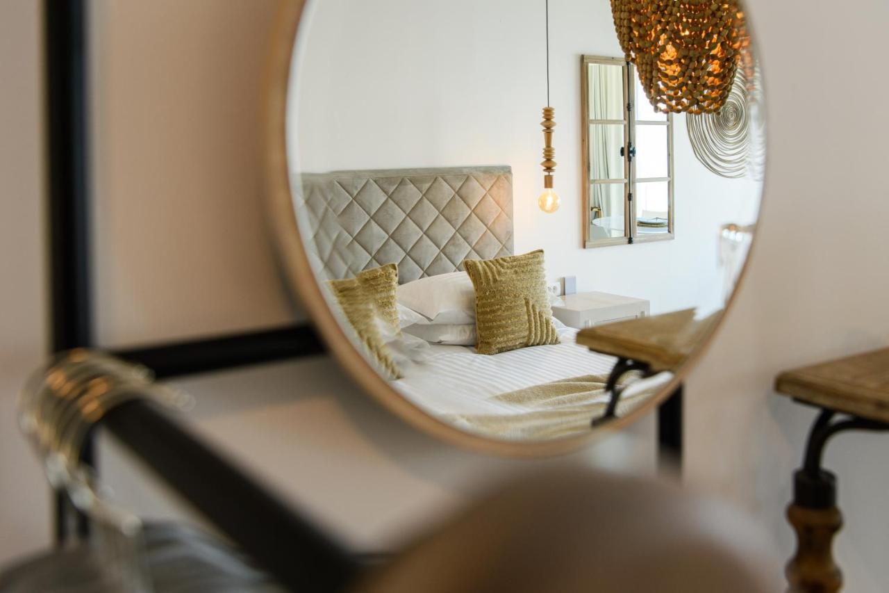 Gallery Luxury Suites & Rooms-Only Adults Split Bagian luar foto