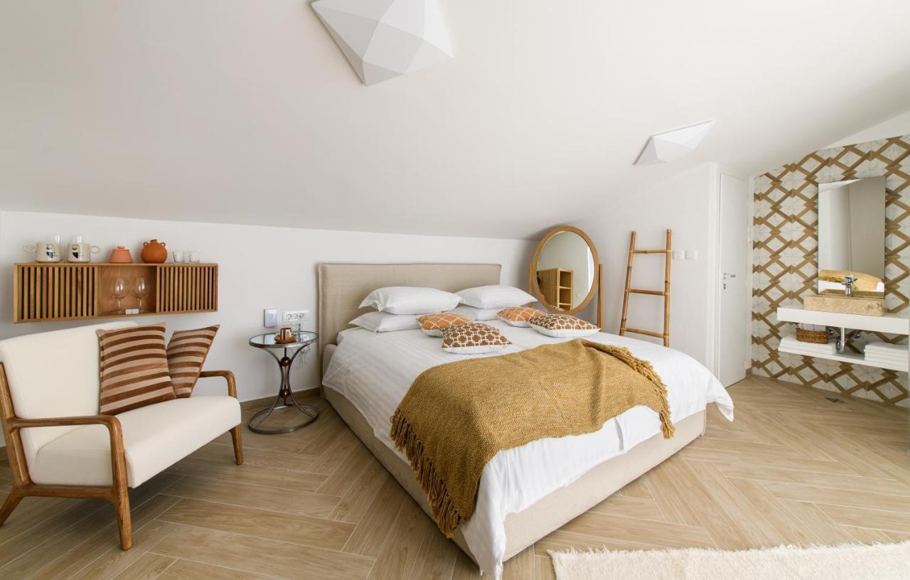 Gallery Luxury Suites & Rooms-Only Adults Split Bagian luar foto