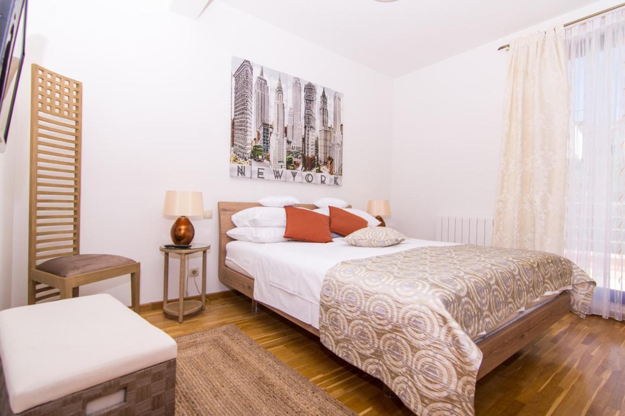 Gallery Luxury Suites & Rooms-Only Adults Split Bagian luar foto