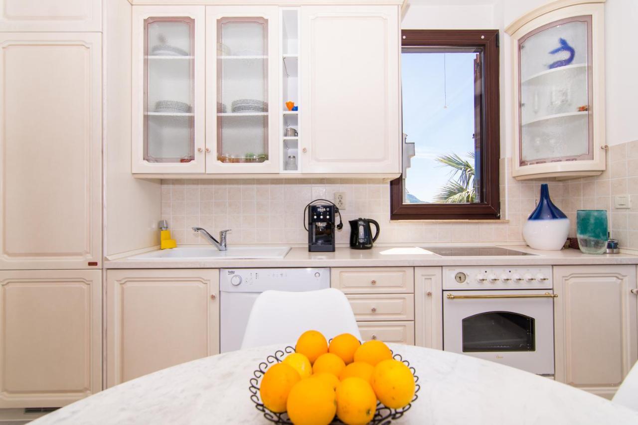Gallery Luxury Suites & Rooms-Only Adults Split Bagian luar foto