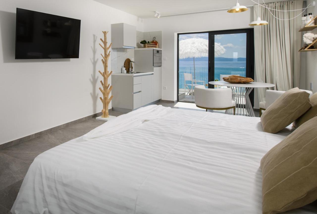 Gallery Luxury Suites & Rooms-Only Adults Split Bagian luar foto