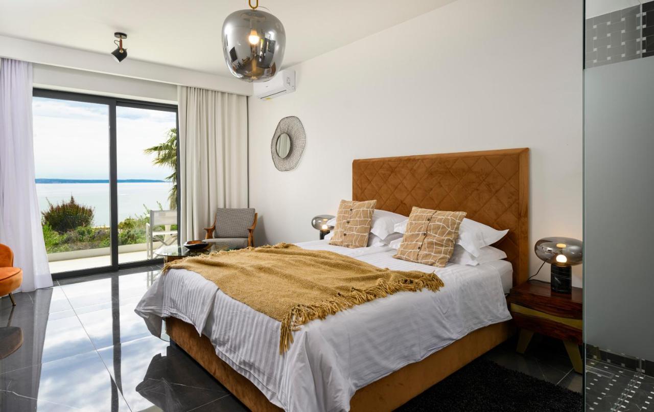 Gallery Luxury Suites & Rooms-Only Adults Split Bagian luar foto