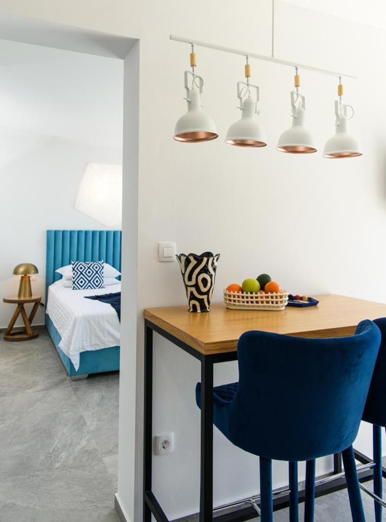 Gallery Luxury Suites & Rooms-Only Adults Split Bagian luar foto