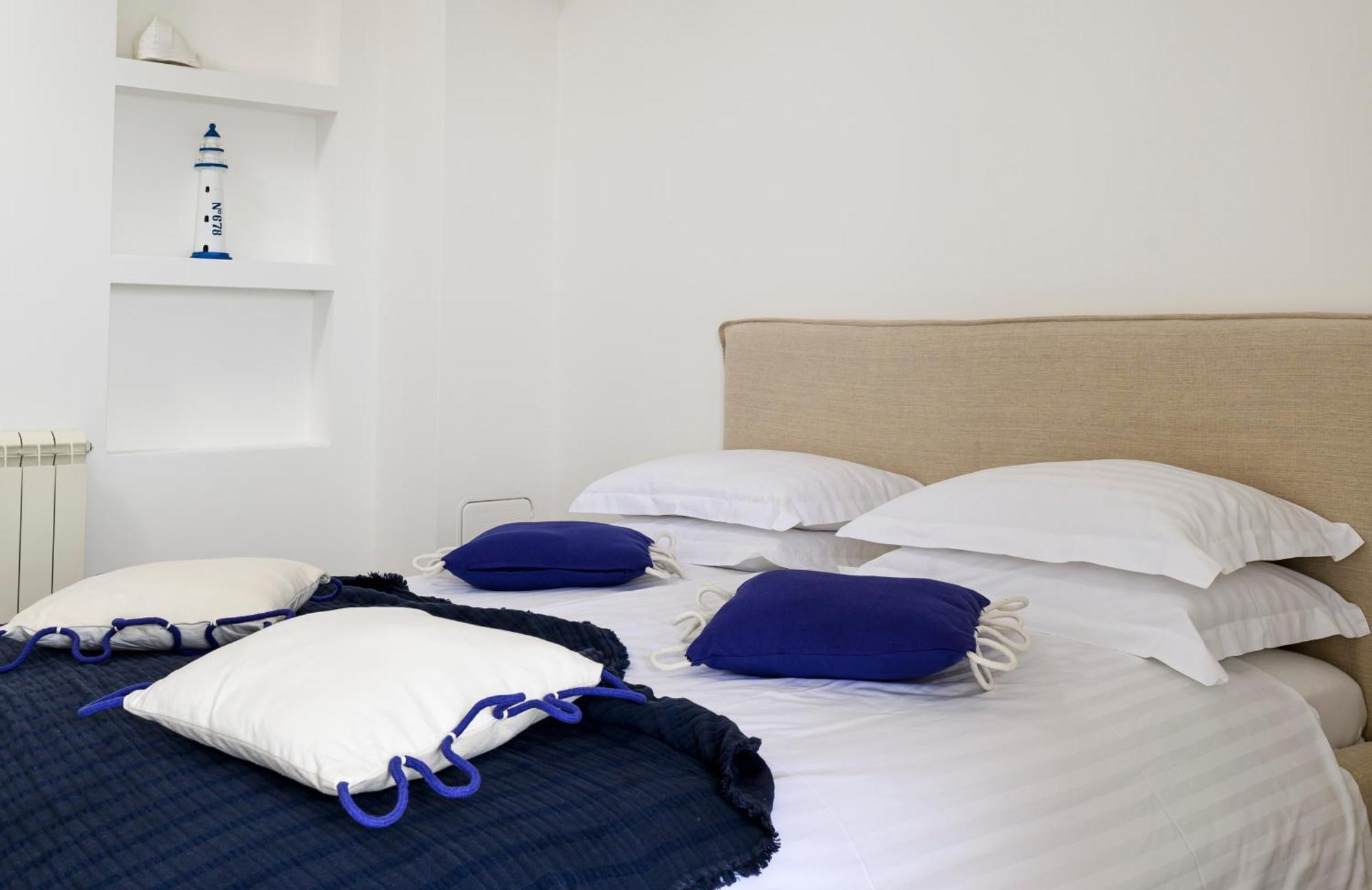 Gallery Luxury Suites & Rooms-Only Adults Split Bagian luar foto